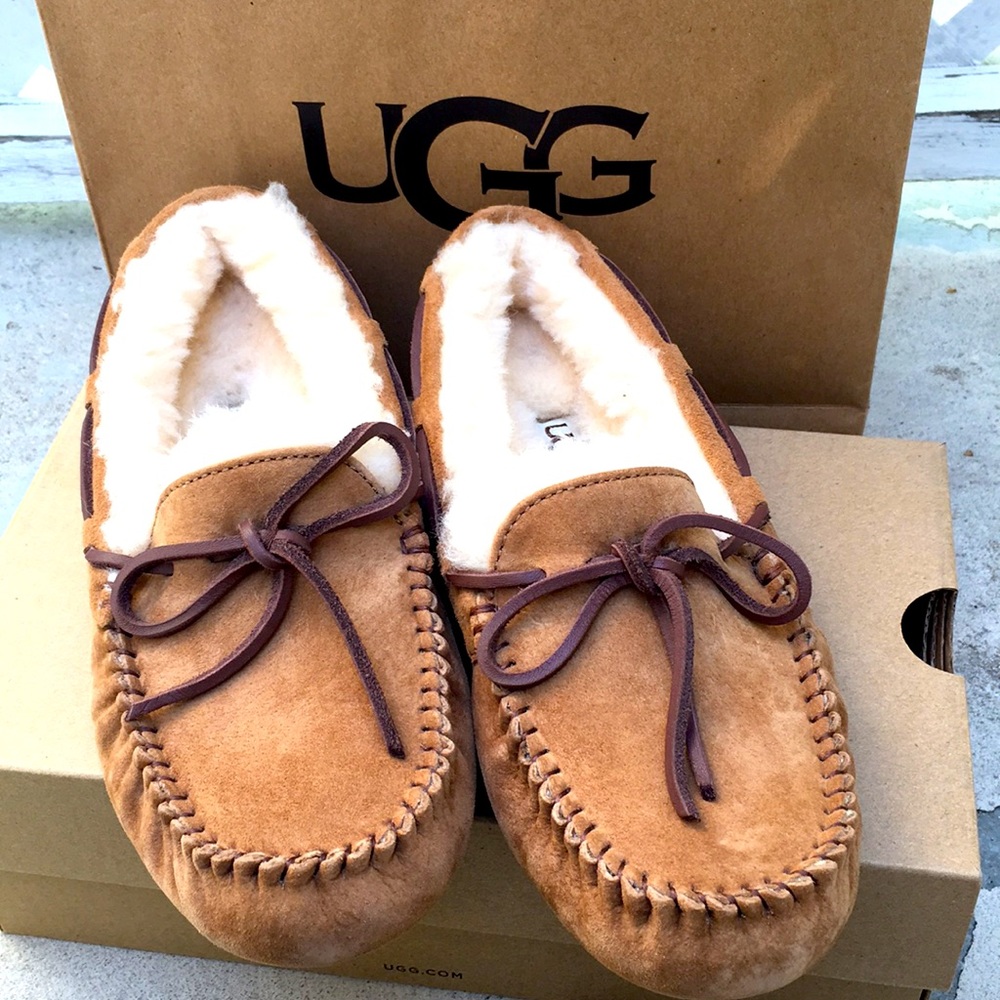 UGG Dakota Slipper